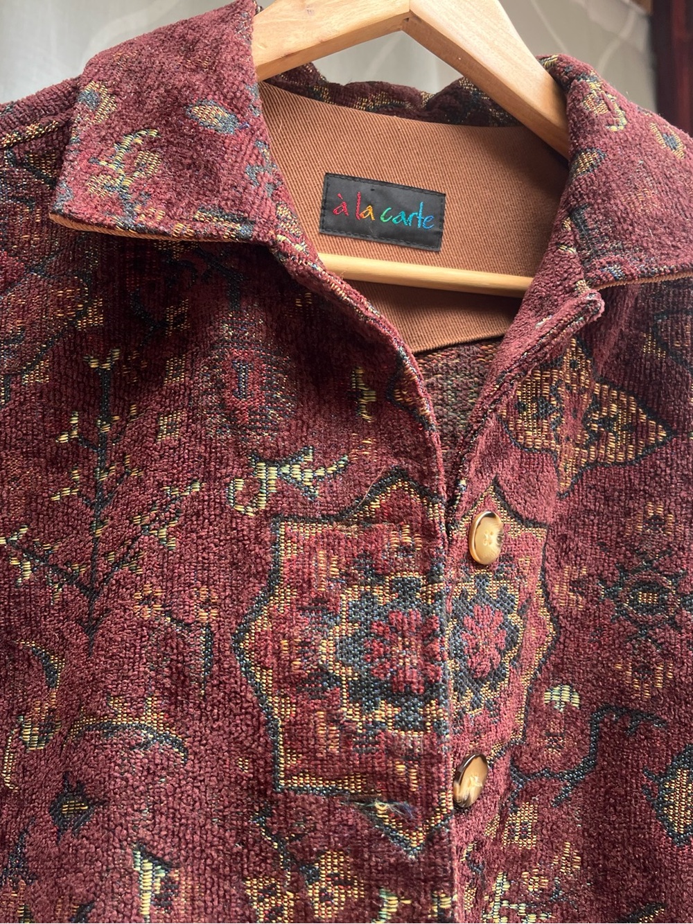 Vintage À La Carte Woven Tapestry Carpet Jacket Burgundy Medallion | Size M/L